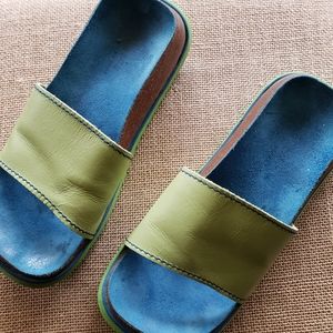 Beautifully Crafted Pepe Sandals 6.5, Green/Blu